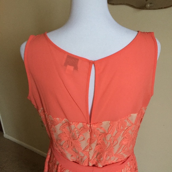 4/$25 J. Taylor Coral lace fit & flair dress 14 - Picture 4 of 8